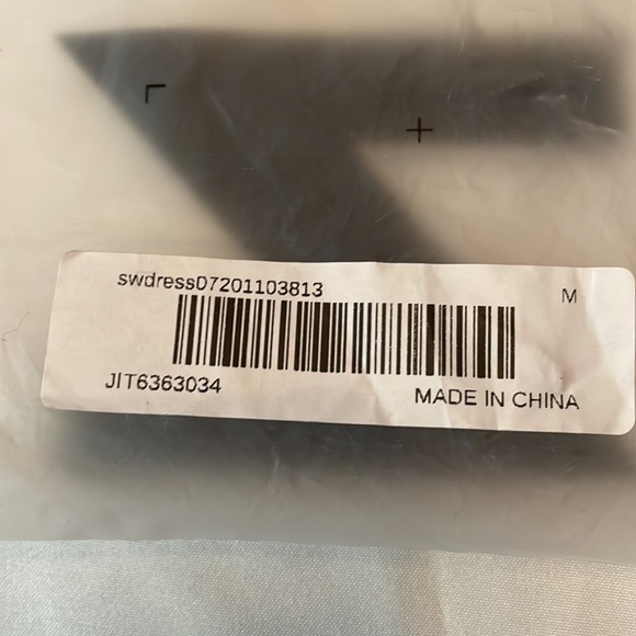 SHEIN WOMEN DRESS - Picture 4 of 5